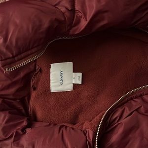 Gently used women’s puffer vest from old navy